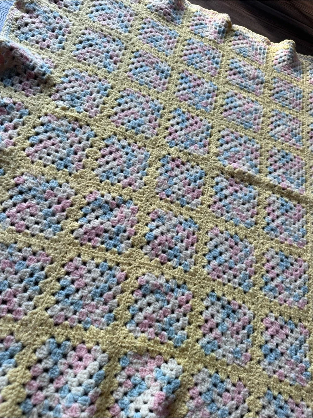 Vintage Handmade Granny Square Crochet Throw Baby Blanket Afghan